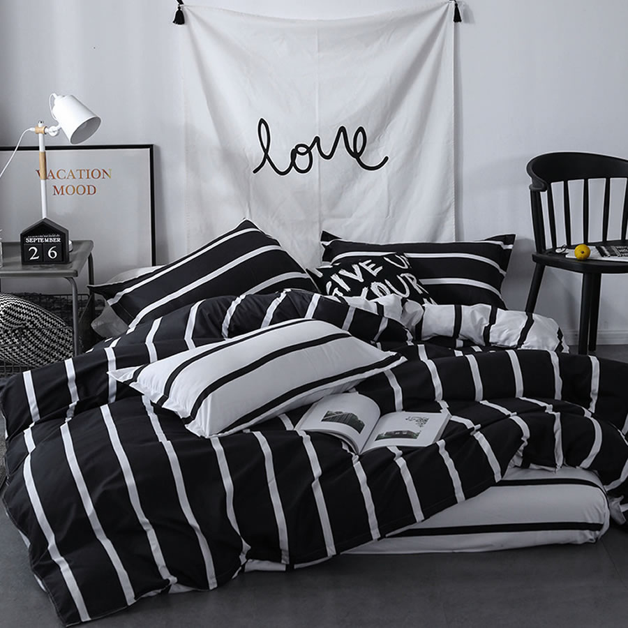 Black & White Stripe Bedding Set: image 4