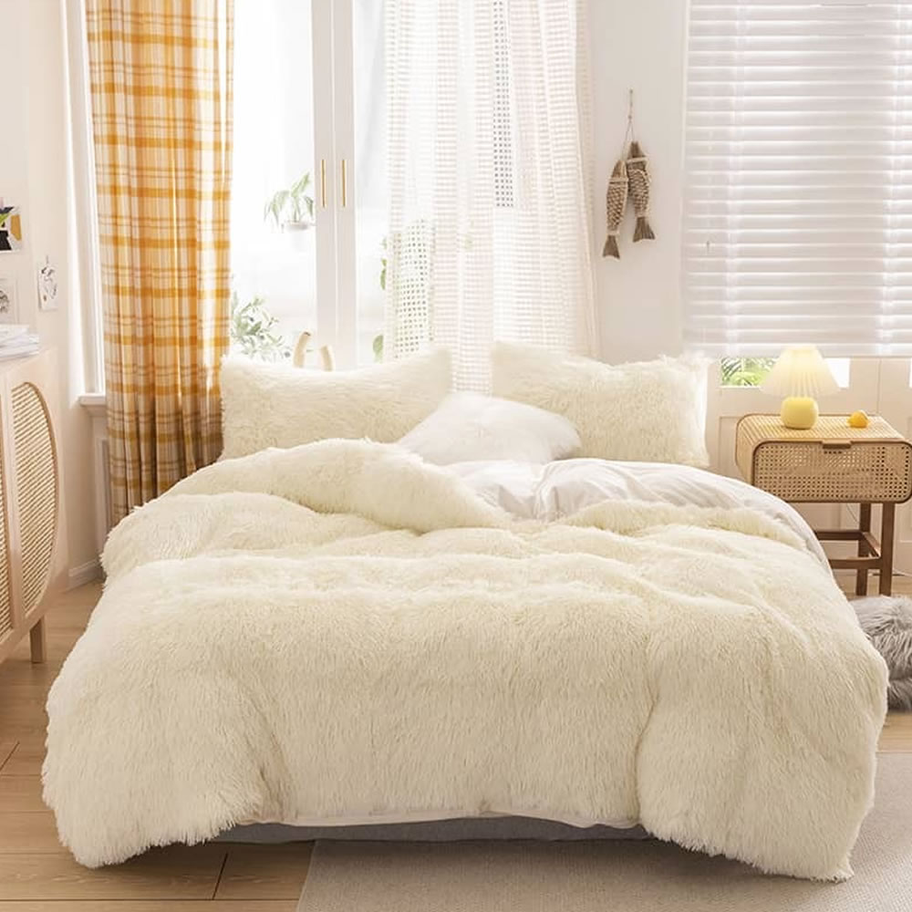 Luxury Plush Shaggy Bedding Set: image 4