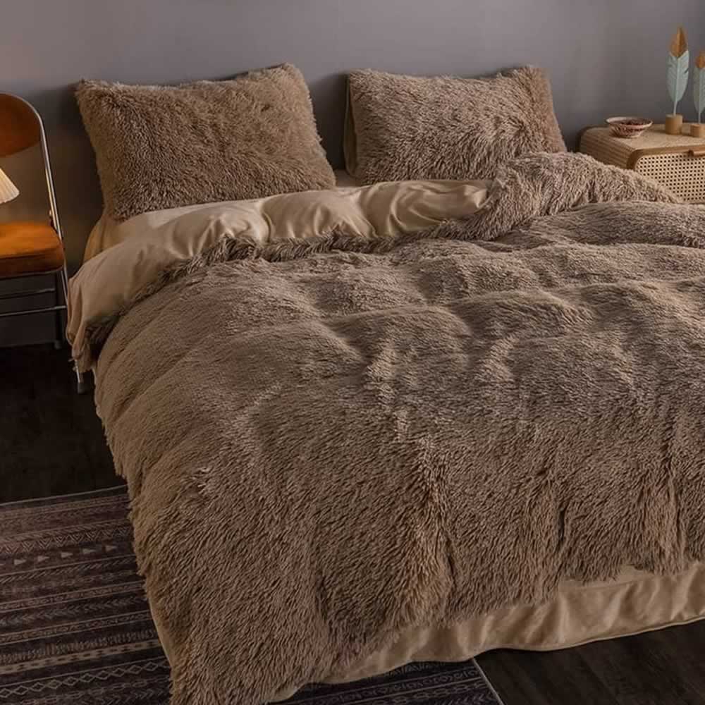 Luxury Plush Shaggy Bedding Set: image 8