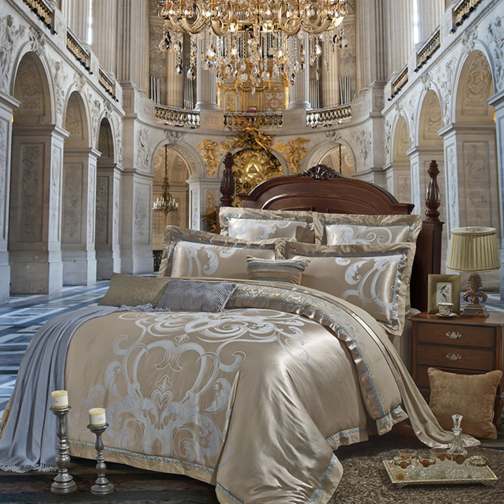 Satin Silk Bedding Set: image 18