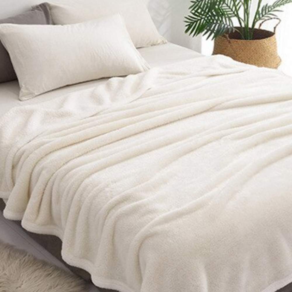 Fluffy Blanket: image 9